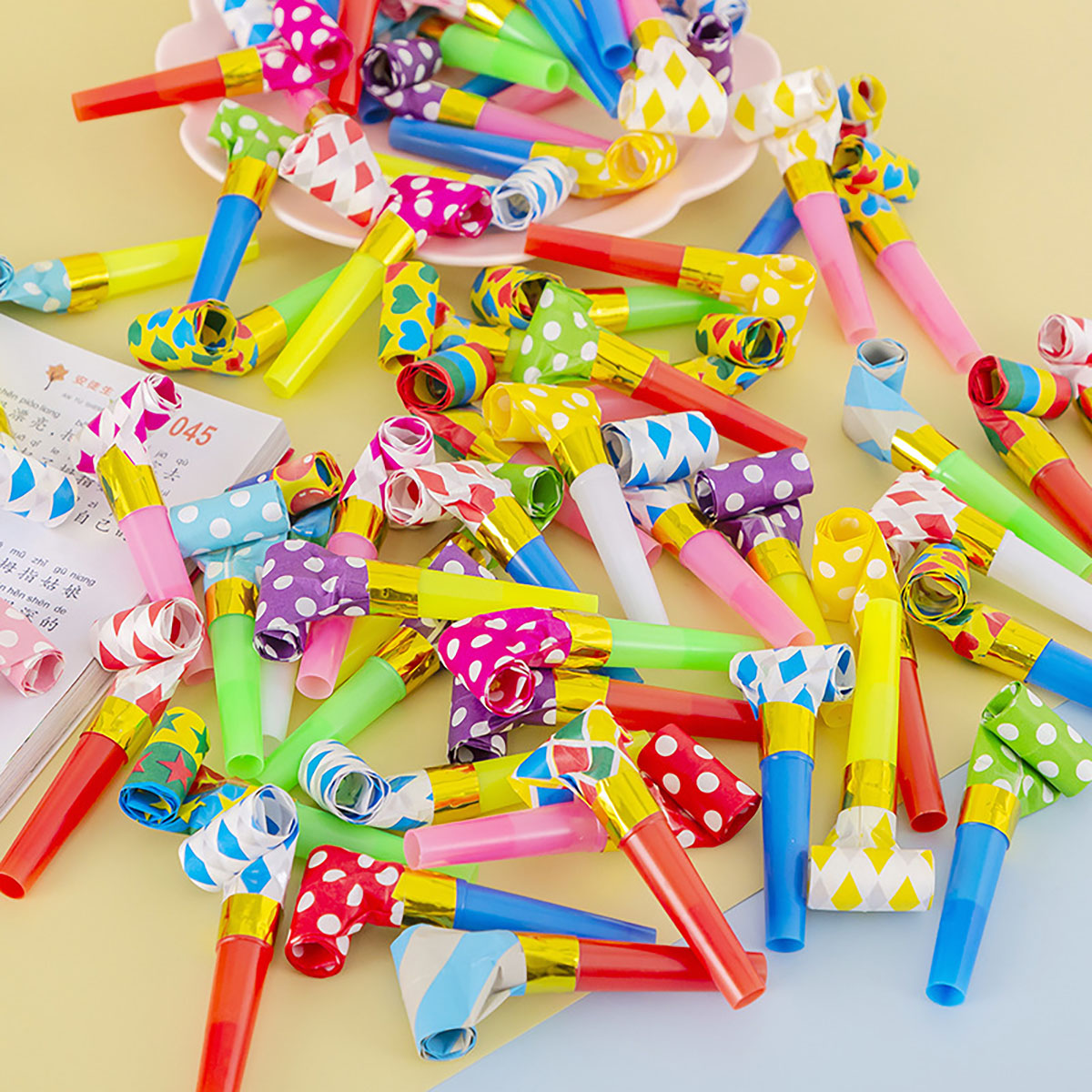 30PCS Colorful Whistles Toy Fu - đánh giá và giá Party Games Easter
